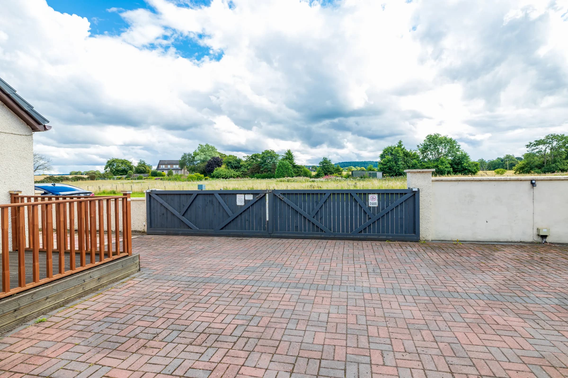 Gated parking at Mardon Gated entrance and free on-site parking at Mardon Holiday Home